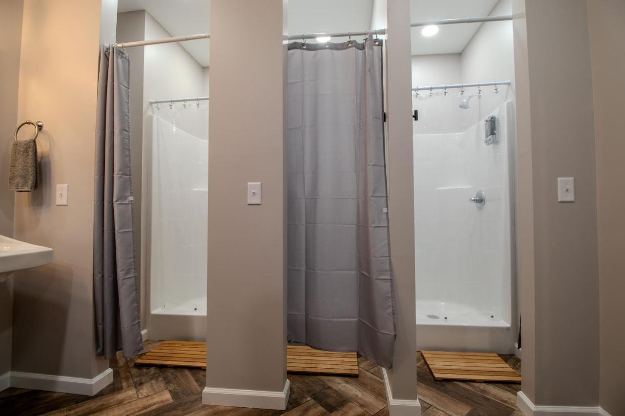 The Lazy Tiger Hostel Woodfin Экстерьер фото