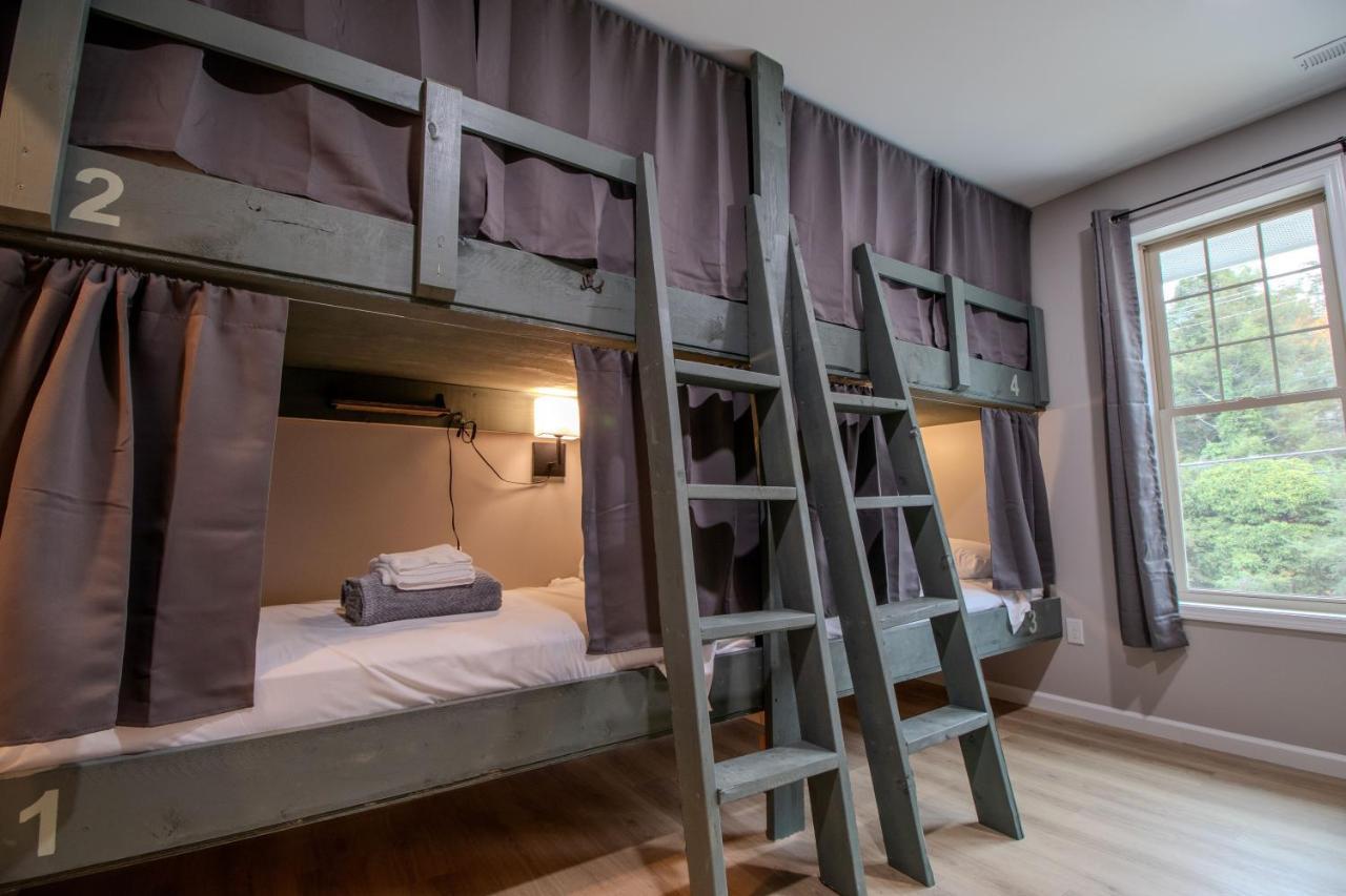 The Lazy Tiger Hostel Woodfin Экстерьер фото